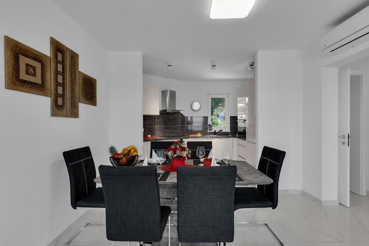 Apartment Navis, Sea View Makarska Exterior foto